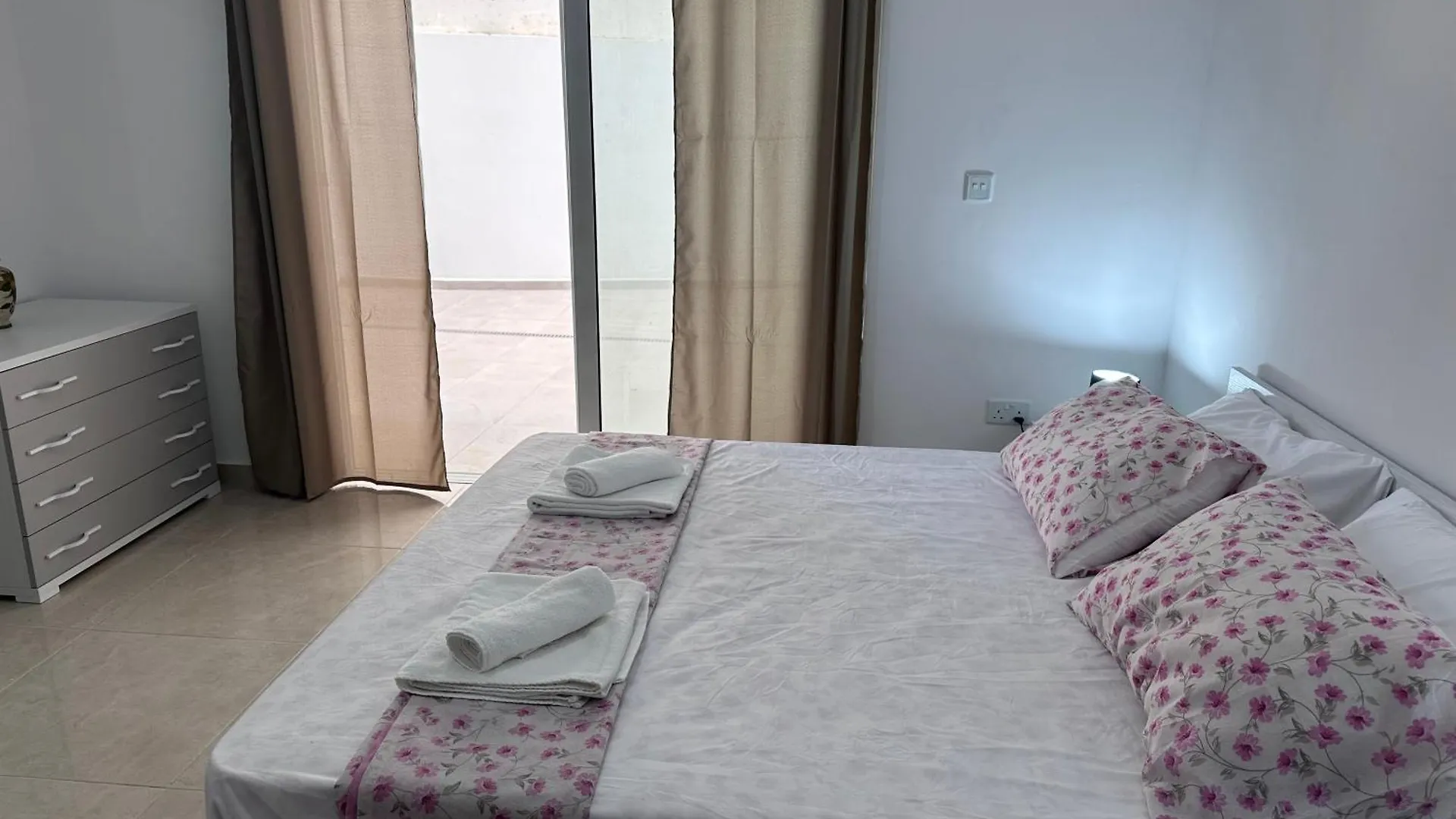 Apt Oasi Urbana Saint Julian's Malta